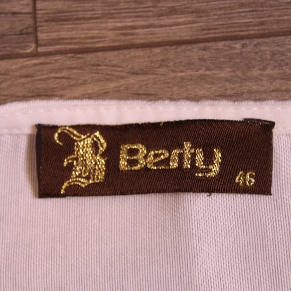 0408 Berly White Fringe Vest with Sheer Lace Back – Size 46 (M/L Fit) - Picture 4 of 6